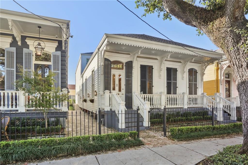 3646 MAGAZINE Street