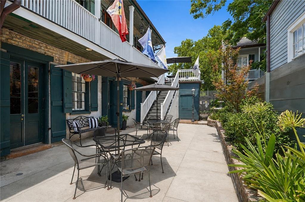 1019 ROYAL Street 5