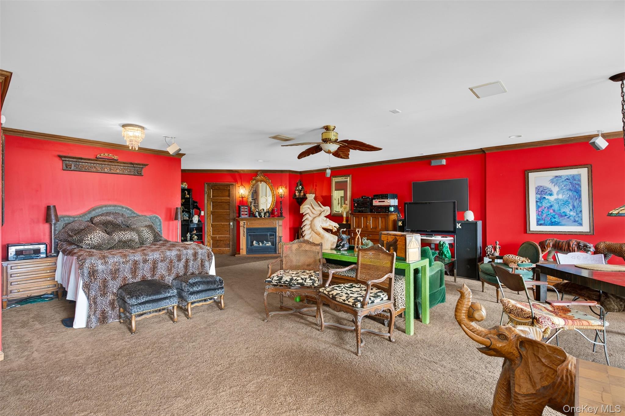 282 Tamerisk Lane