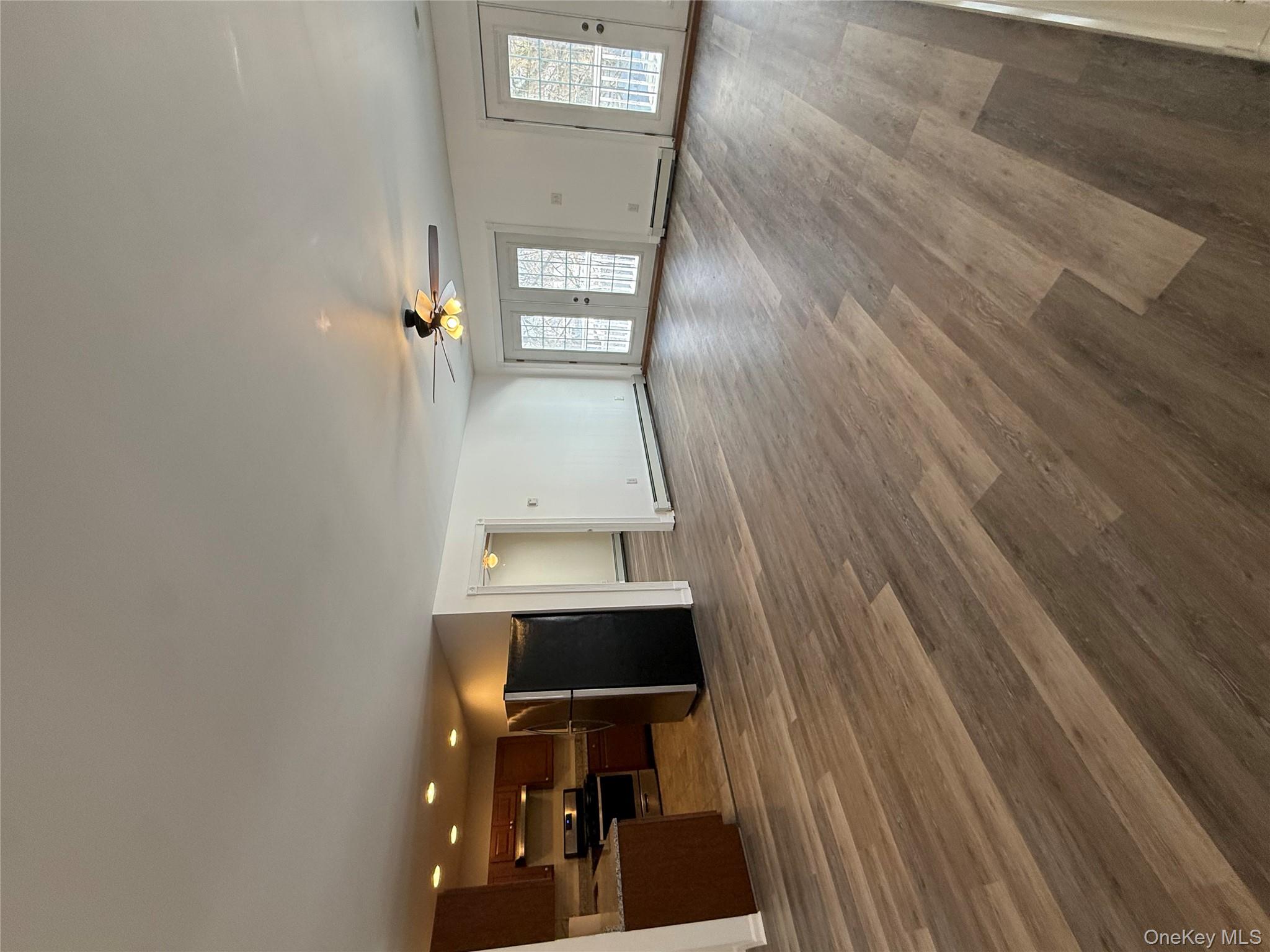 24 Saint James Place Unit: Apt #1