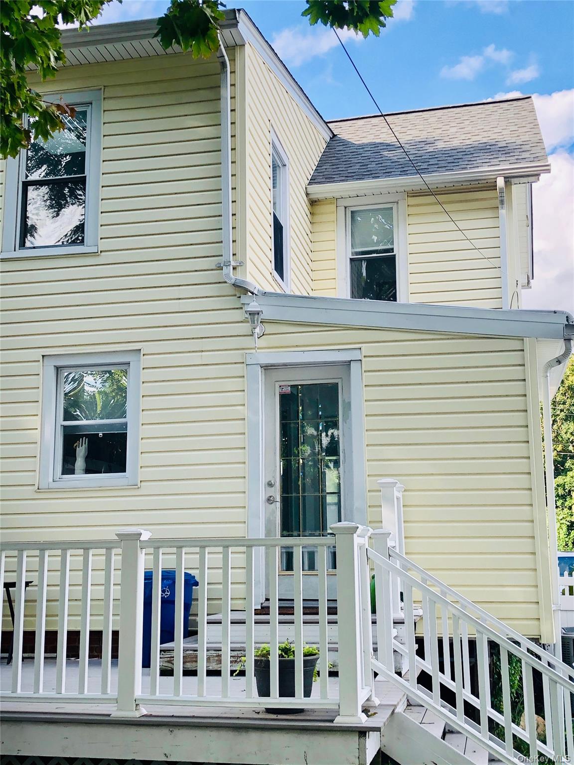 27 Lydecker Street