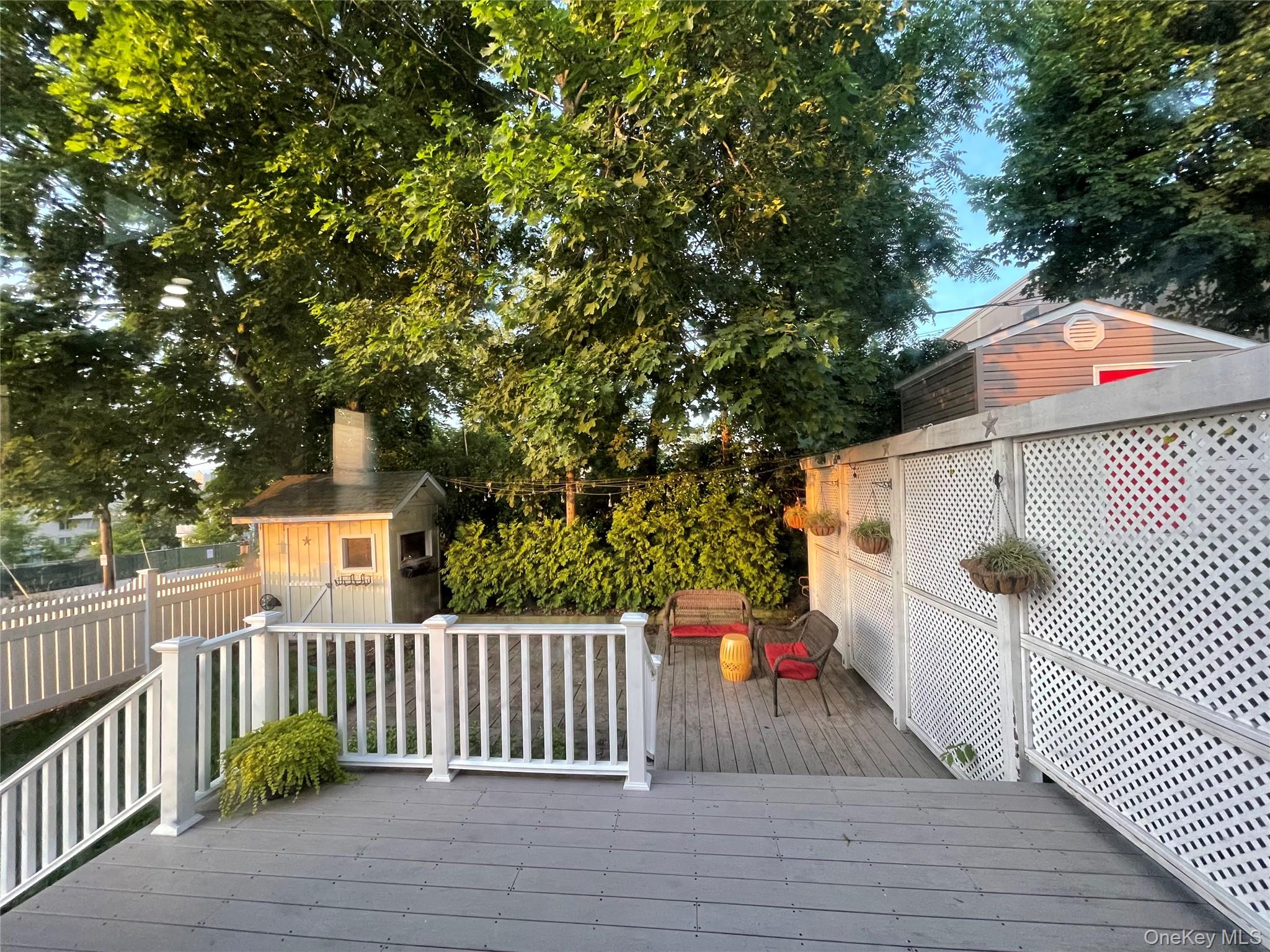 27 Lydecker Street