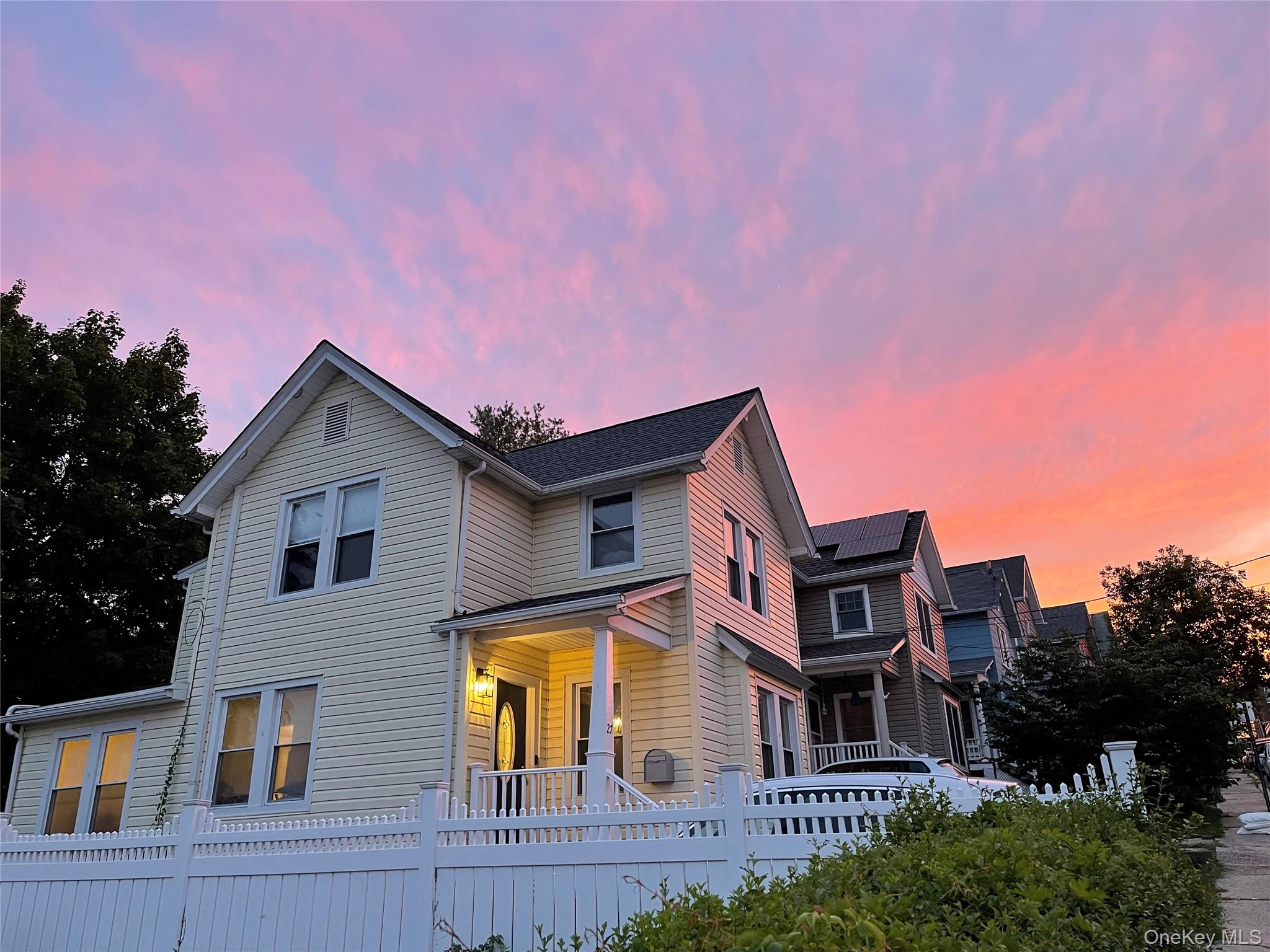 27 Lydecker Street