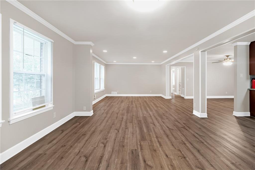 500 OAKVIEW Drive