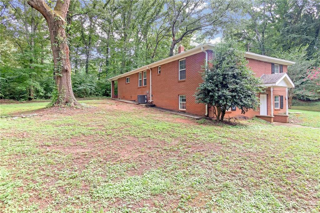 500 OAKVIEW Drive