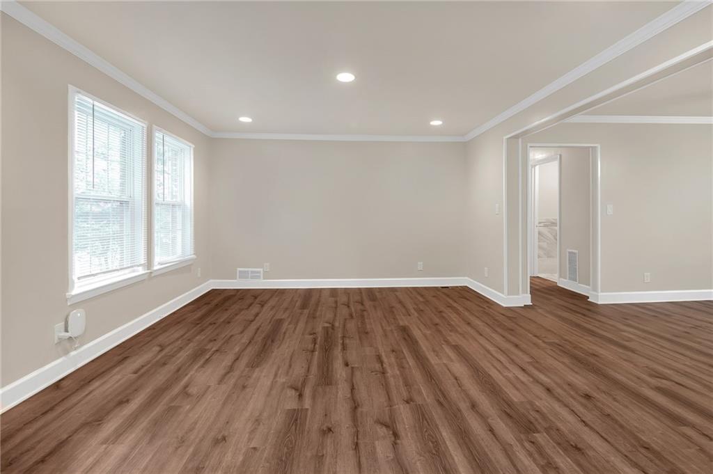 500 OAKVIEW Drive