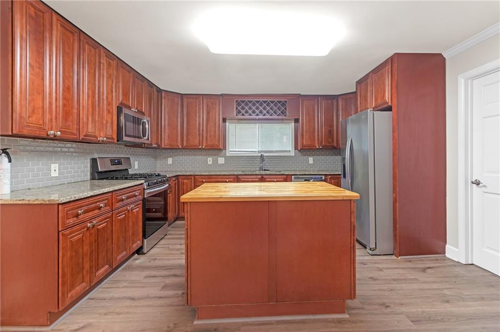 500 OAKVIEW Drive