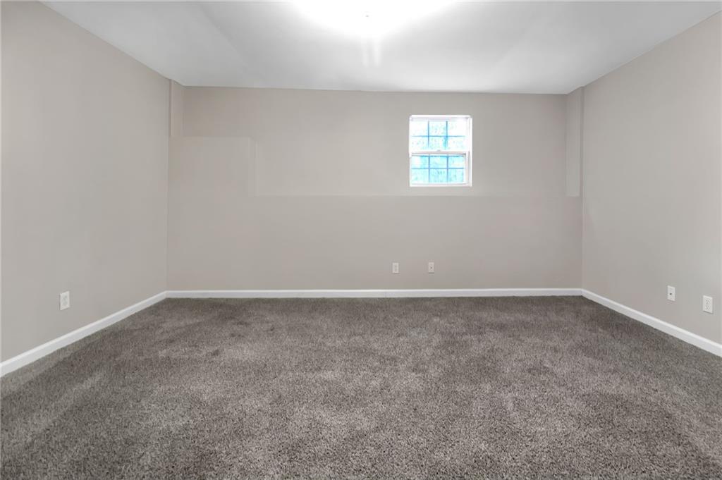 3192 Creek Trace W