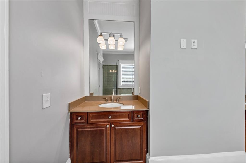 3243 BAKEWELL Street