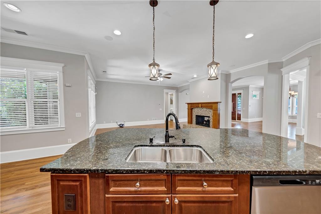 3243 BAKEWELL Street