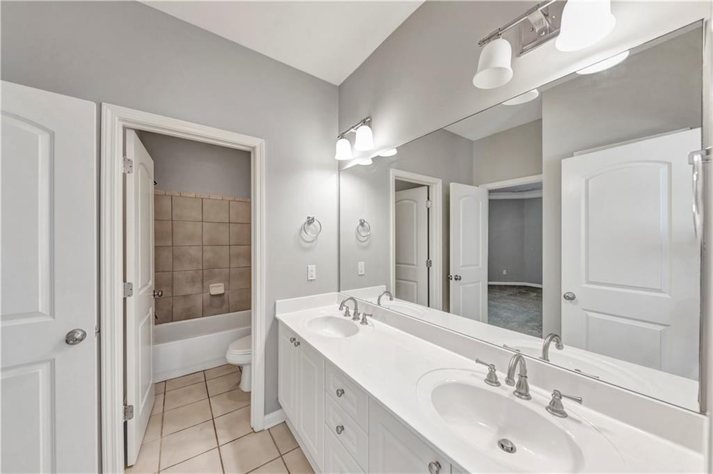 3243 BAKEWELL Street