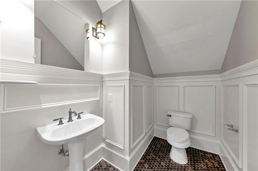 3243 BAKEWELL Street