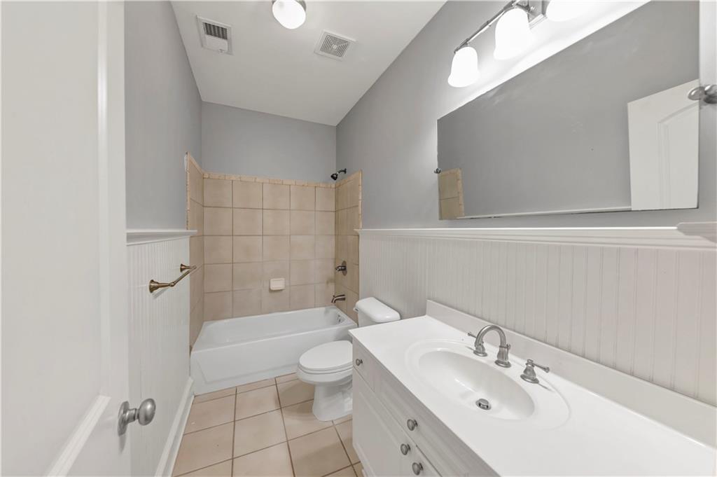 3243 BAKEWELL Street