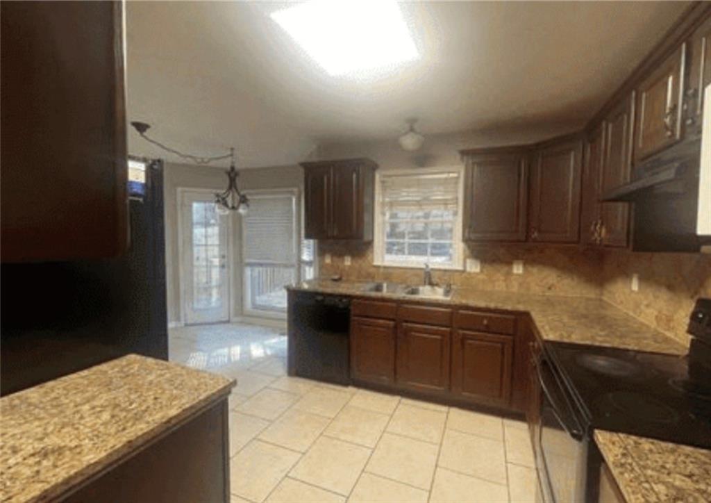 1347 Velvet Creek Way SW