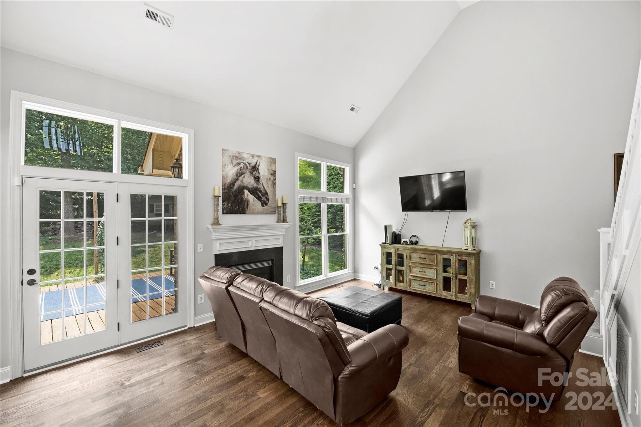 5079 Cramer Woods Drive