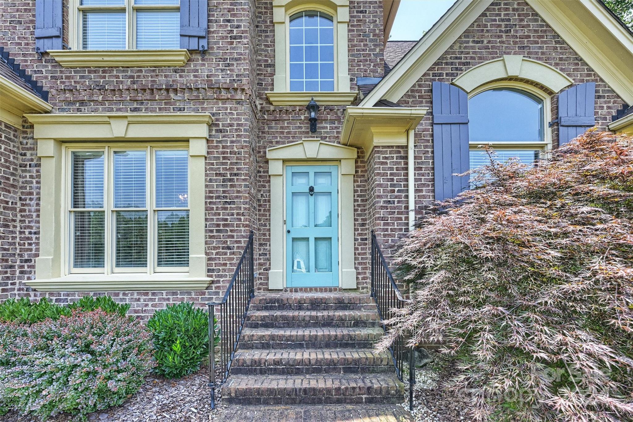 5079 Cramer Woods Drive