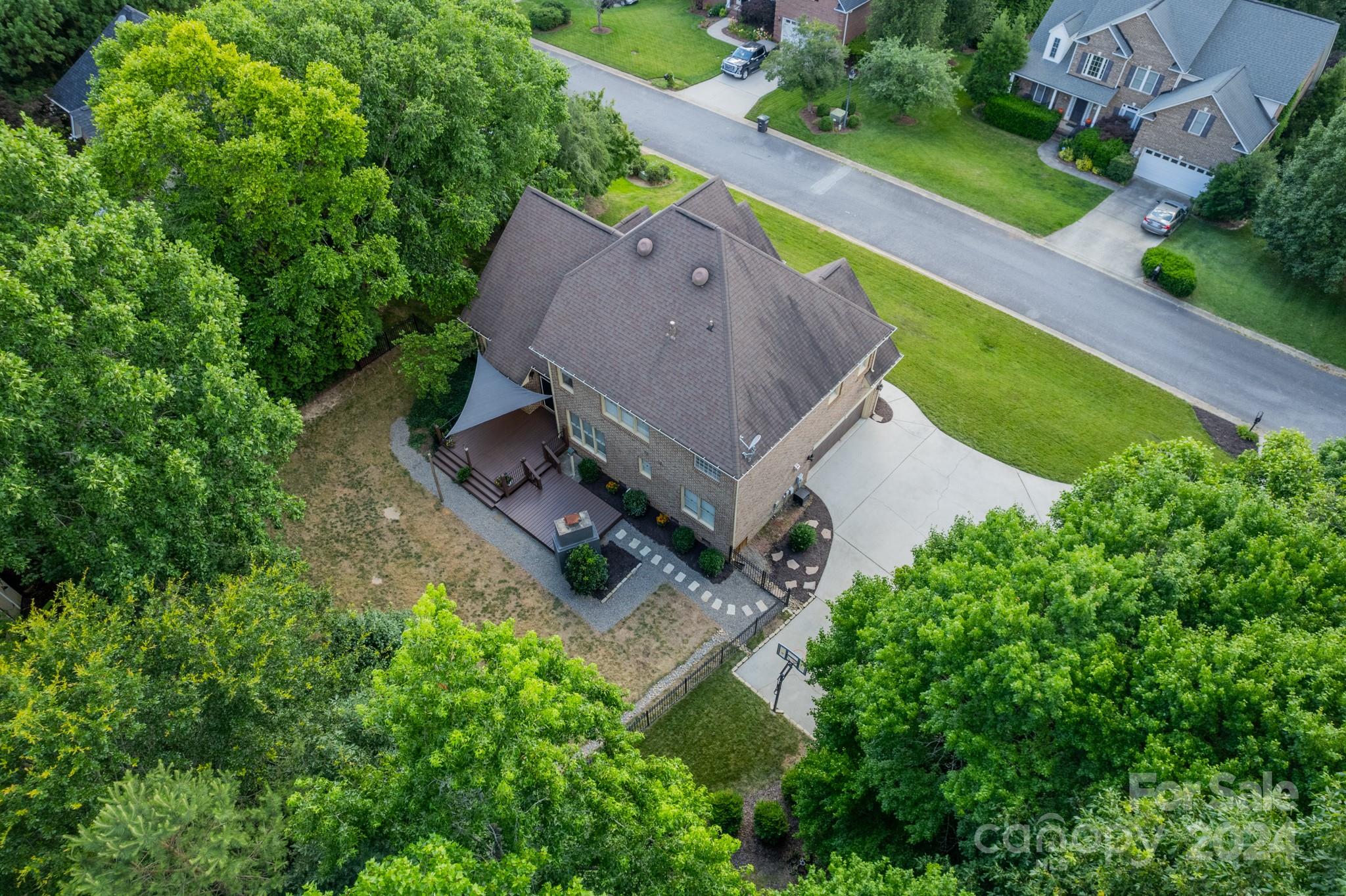 5079 Cramer Woods Drive