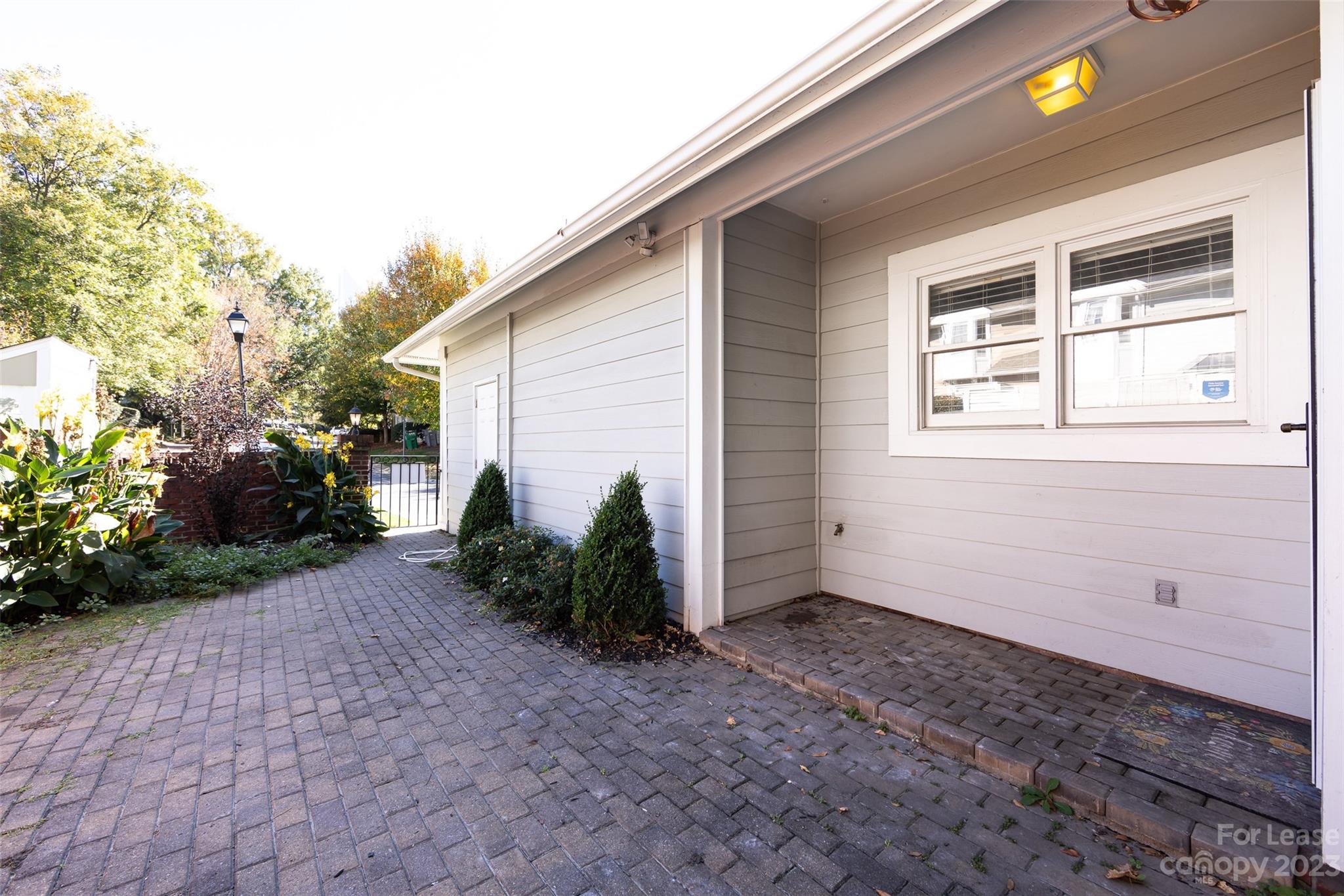 412 Clarkson Green Street