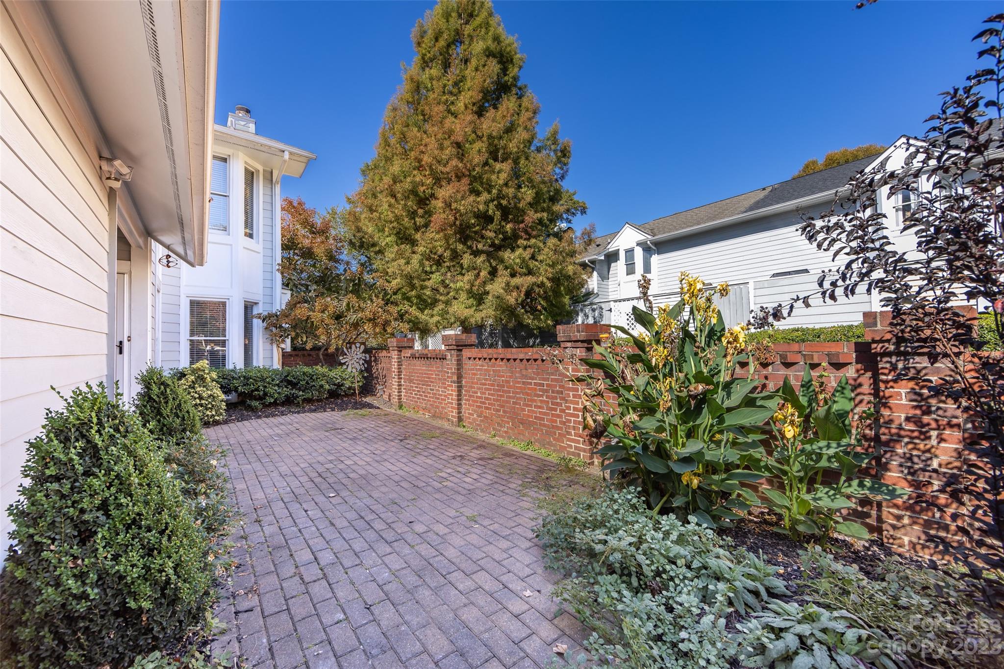 412 Clarkson Green Street