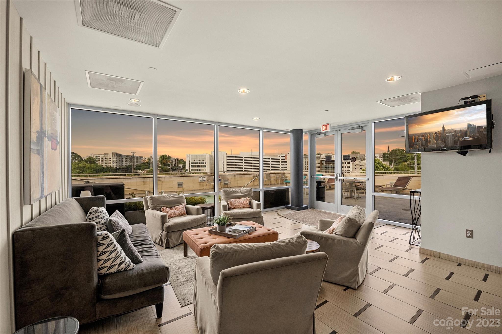 1133 Metropolitan Avenue Unit: 313