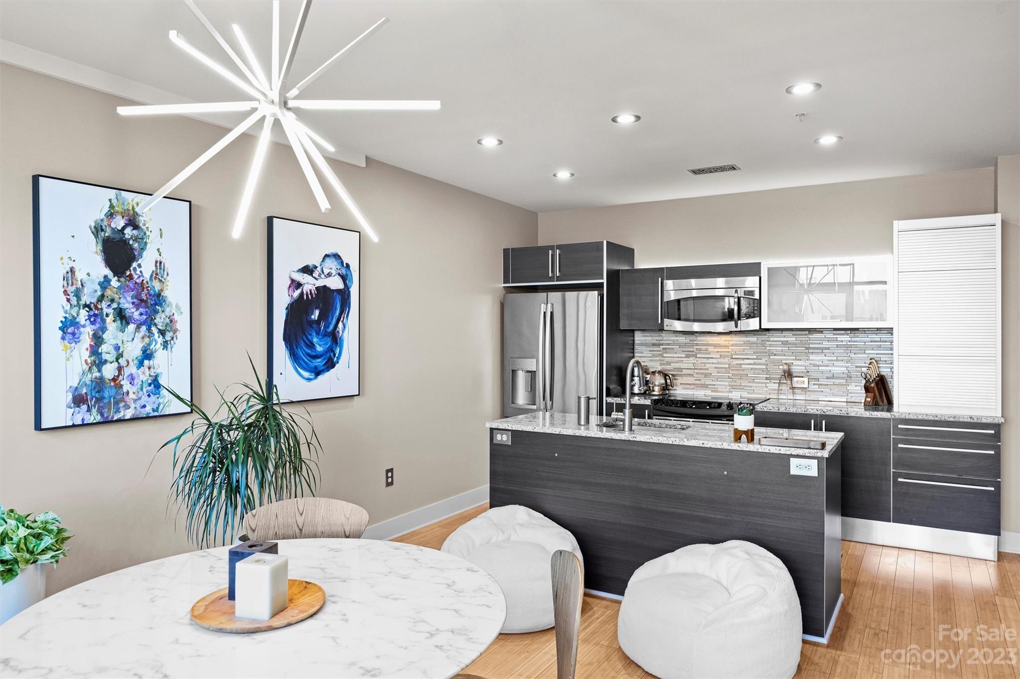 1133 Metropolitan Avenue Unit: 313