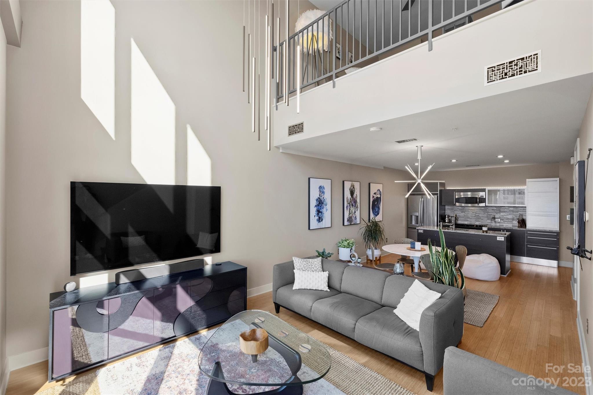 1133 Metropolitan Avenue Unit: 313