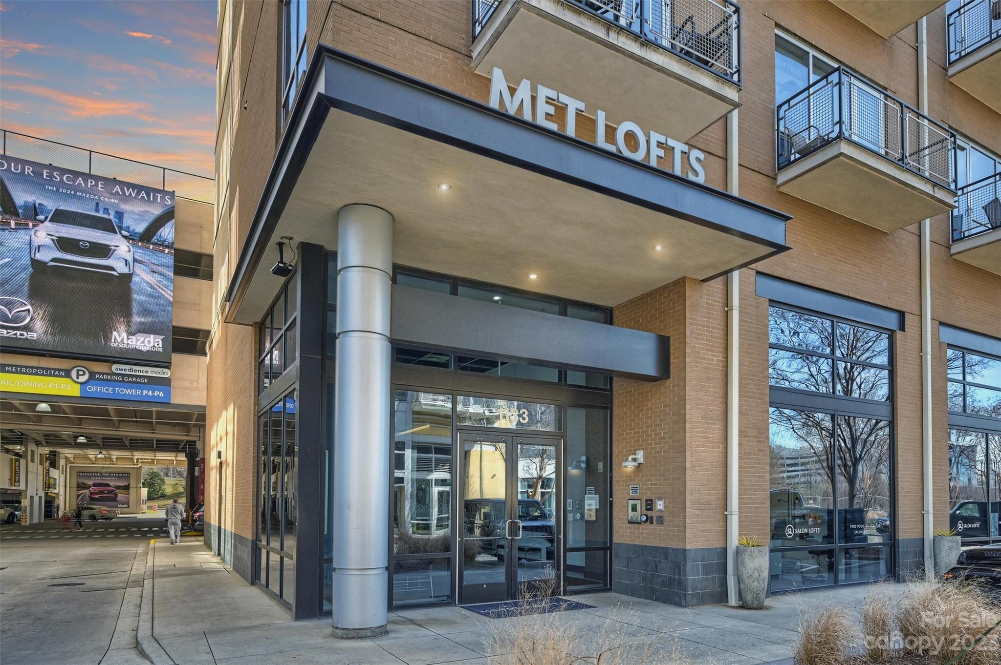 1133 Metropolitan Avenue Unit: 313