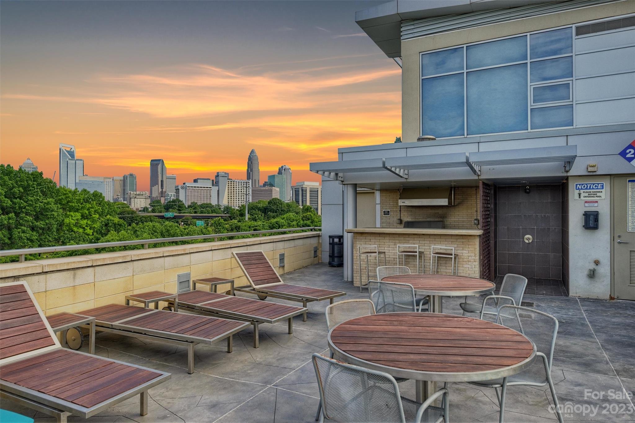 1133 Metropolitan Avenue Unit: 313