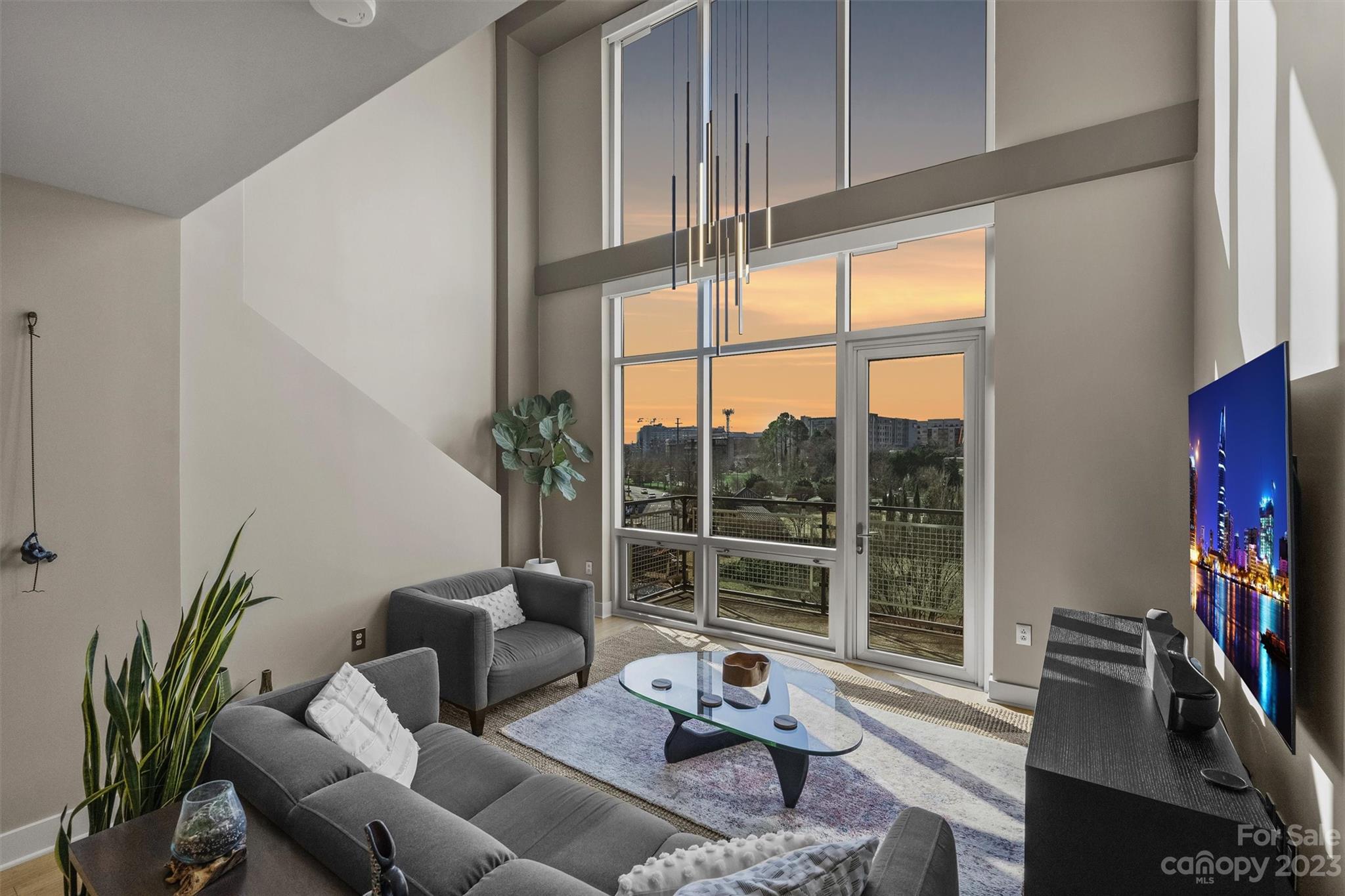 1133 Metropolitan Avenue Unit: 313