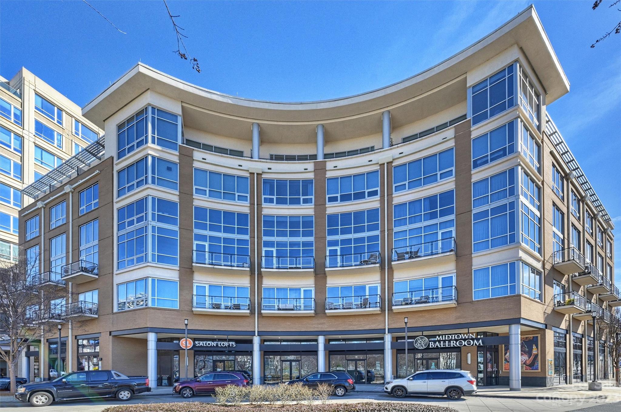 1133 Metropolitan Avenue Unit: 313