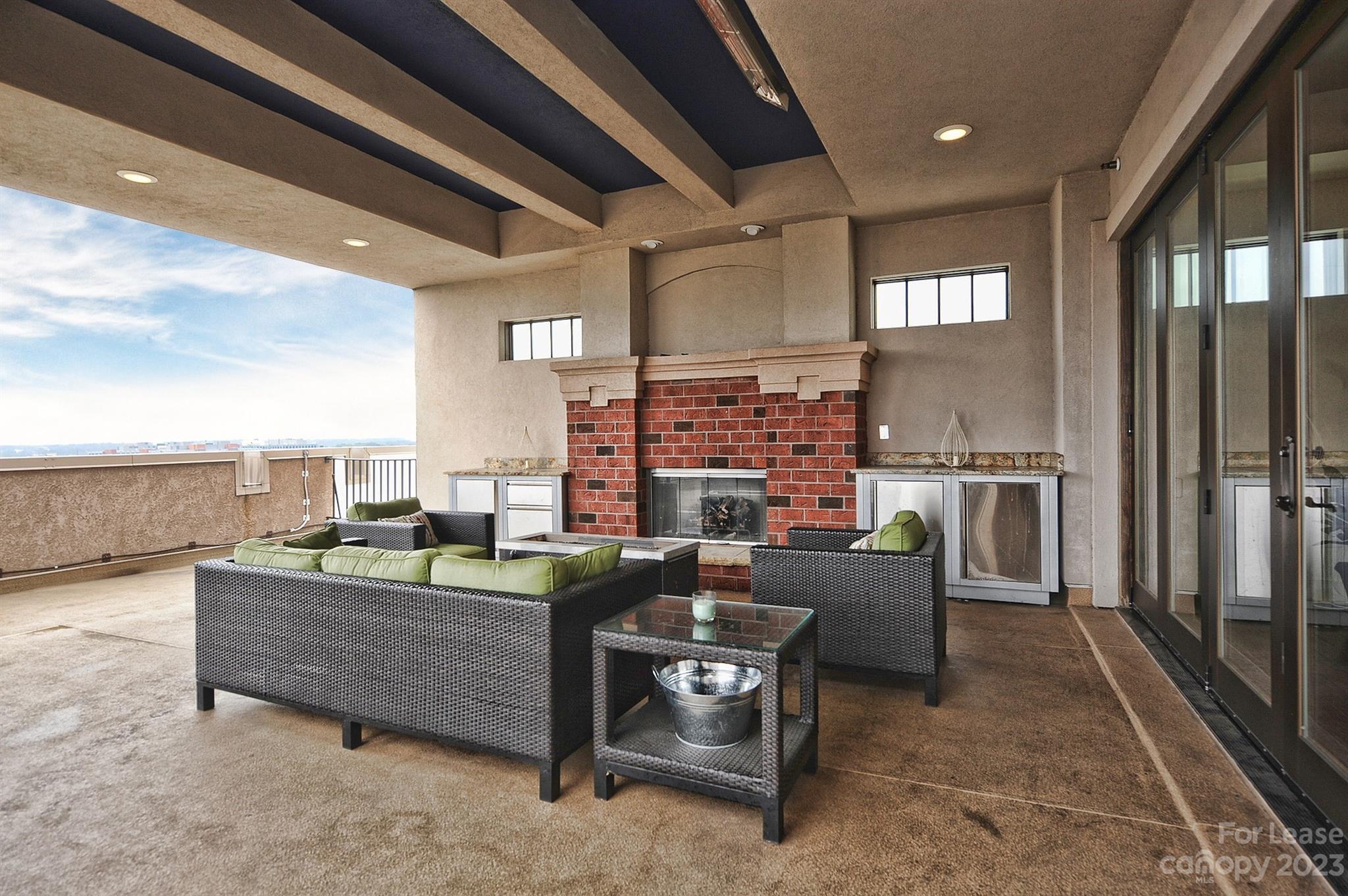 715 N Graham Street Unit: 603