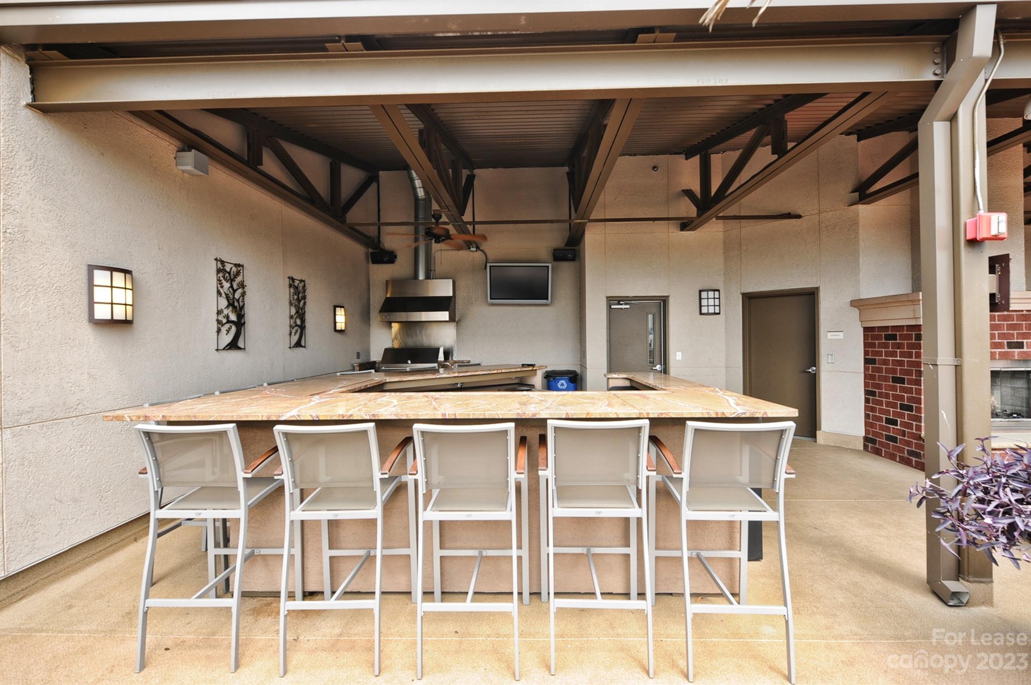 715 N Graham Street Unit: 603