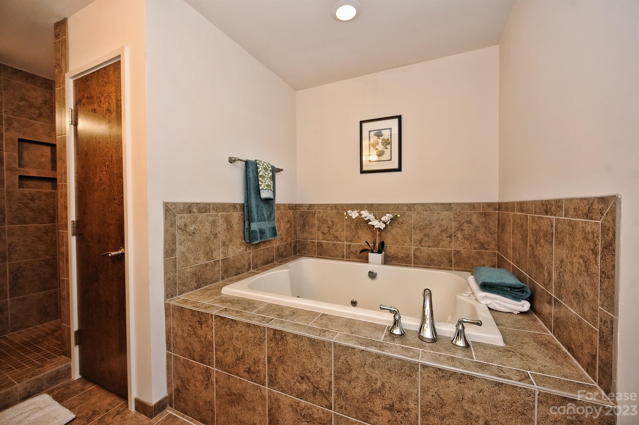 715 N Graham Street Unit: 603