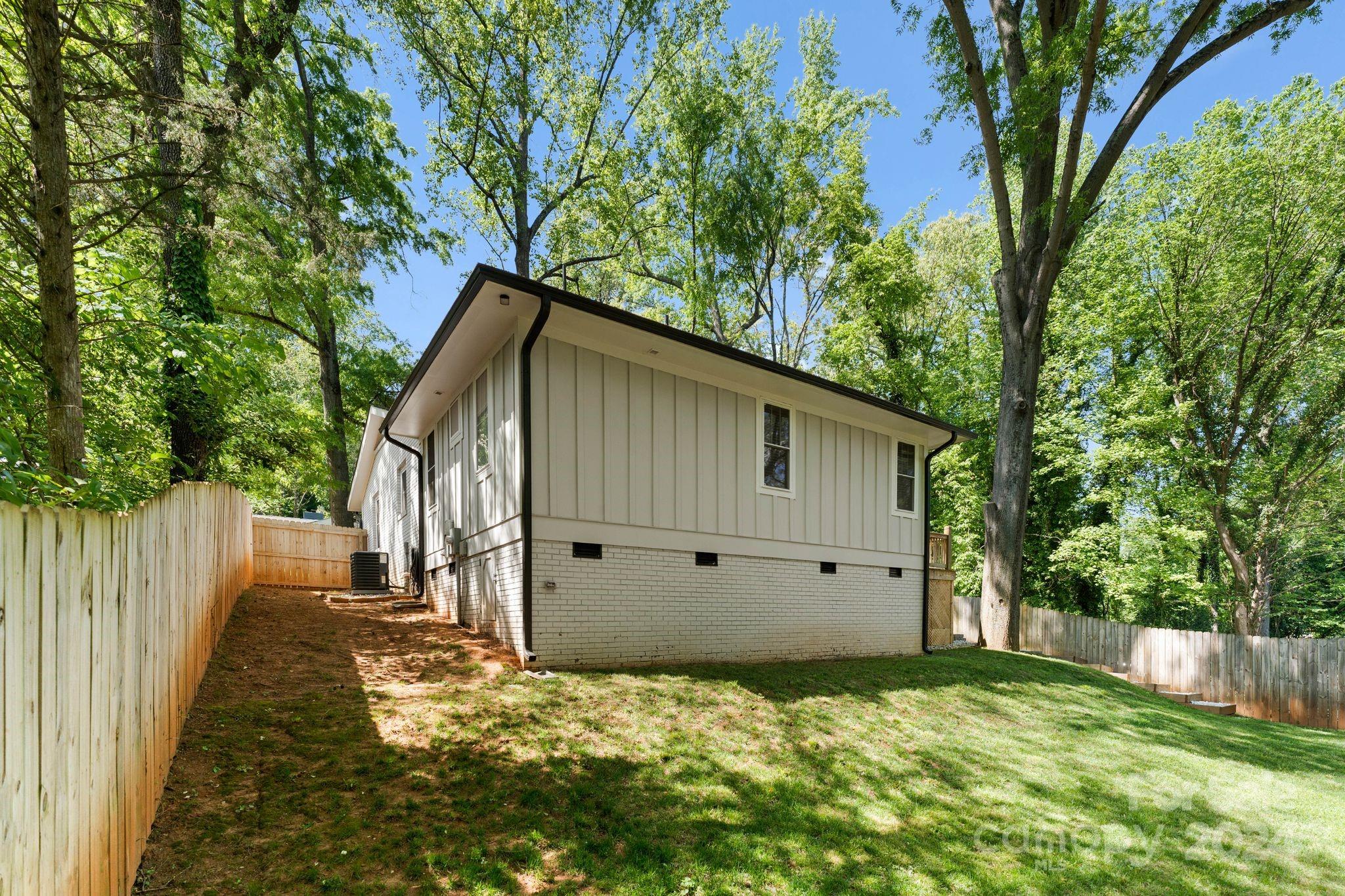 1837 Camp Greene Street