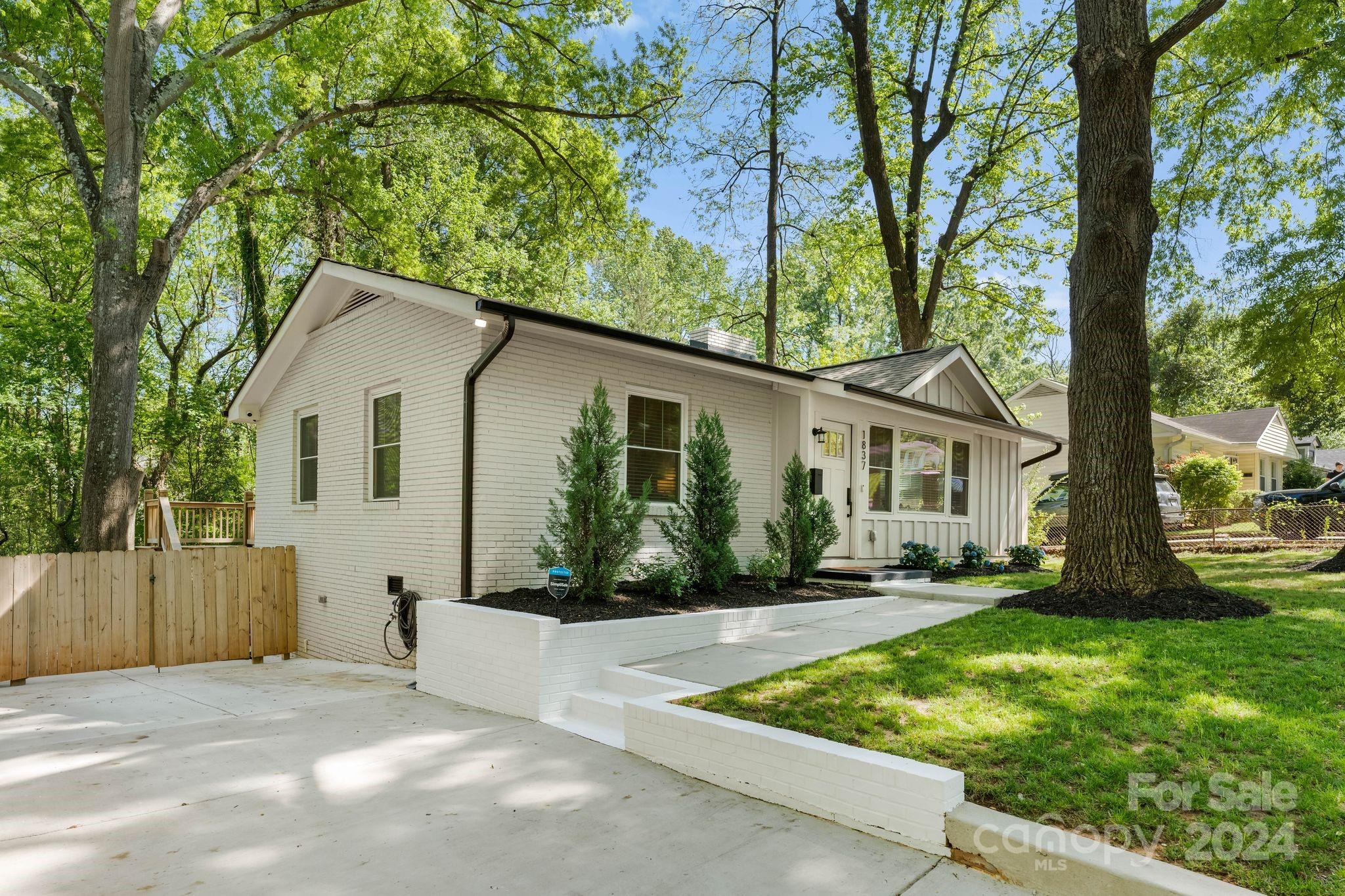 1837 Camp Greene Street