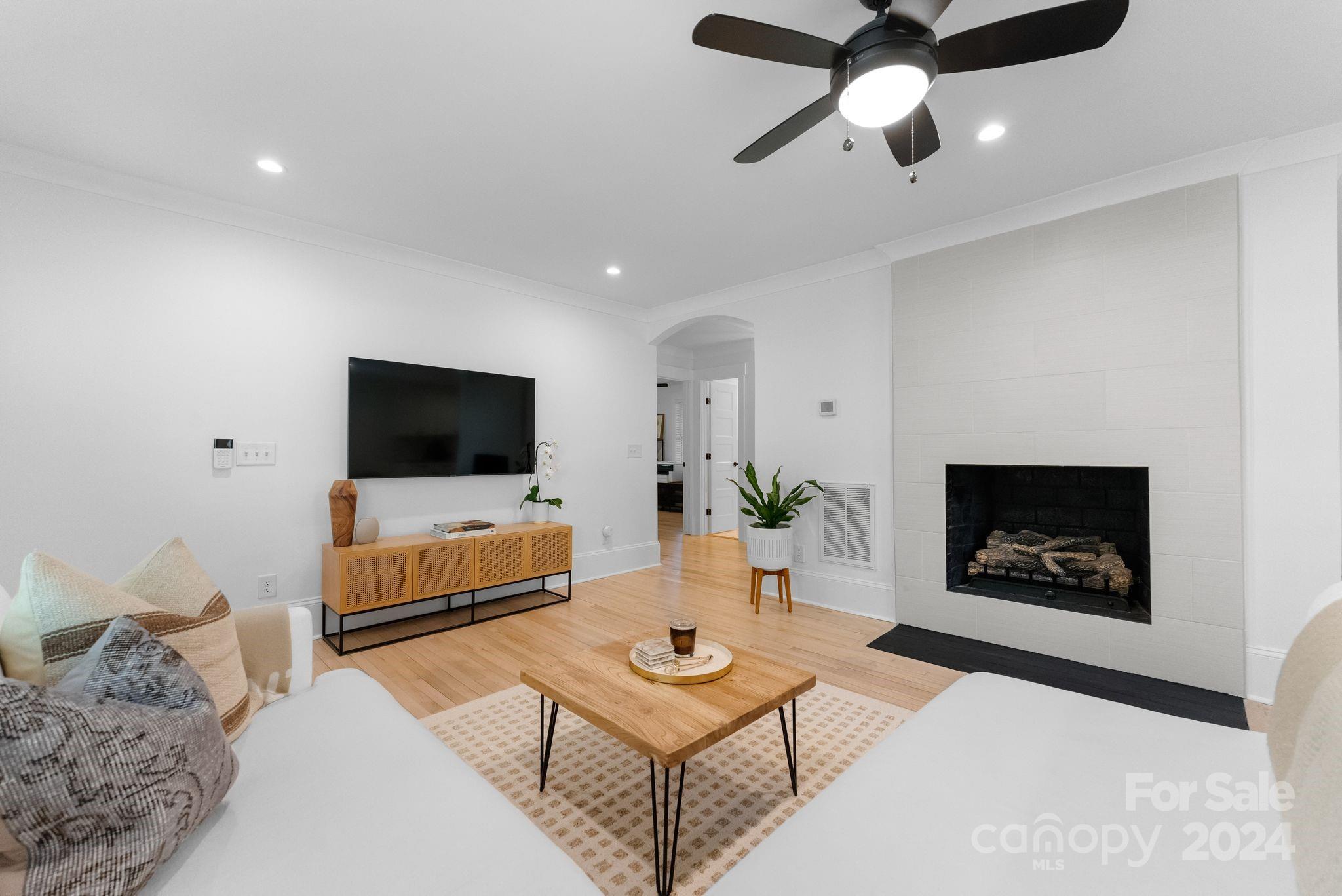 1837 Camp Greene Street