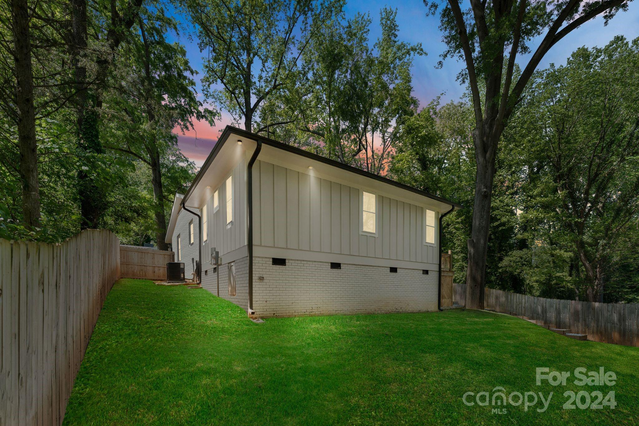 1837 Camp Greene Street