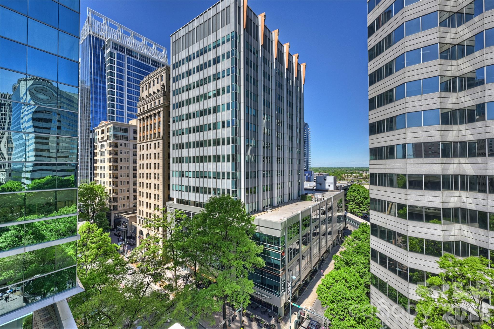139 S Tryon Street Unit: 6