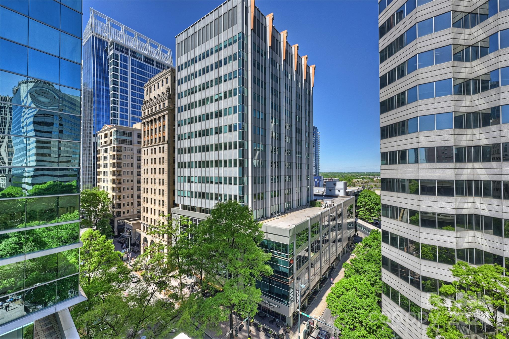 139 S Tryon Street Unit: 6