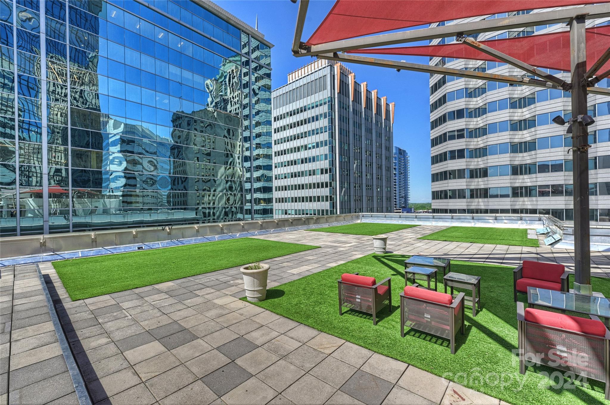 139 S Tryon Street Unit: 6