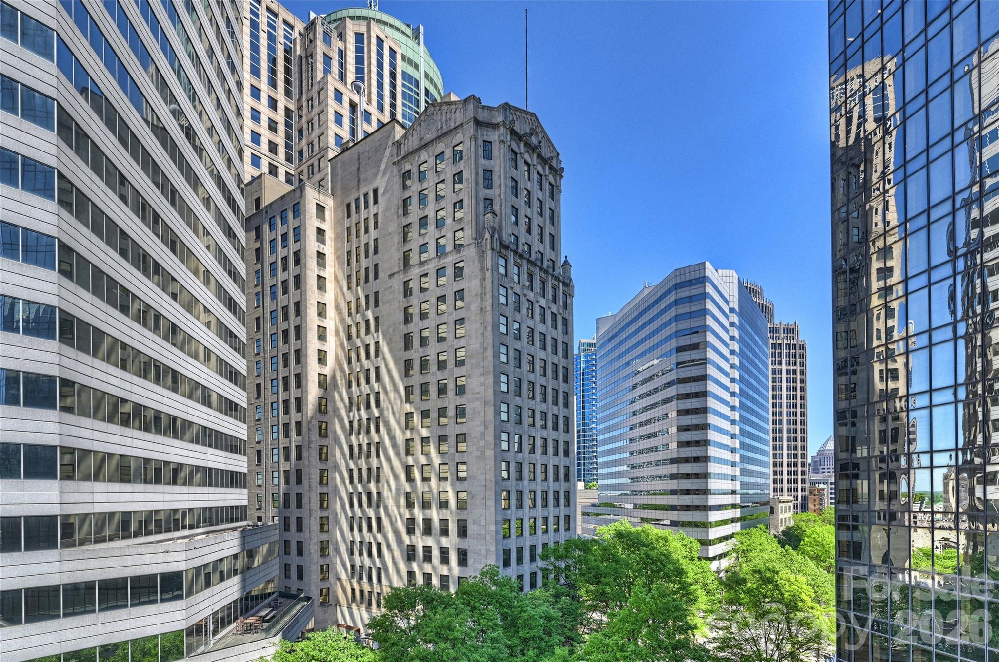 139 S Tryon Street Unit: 6