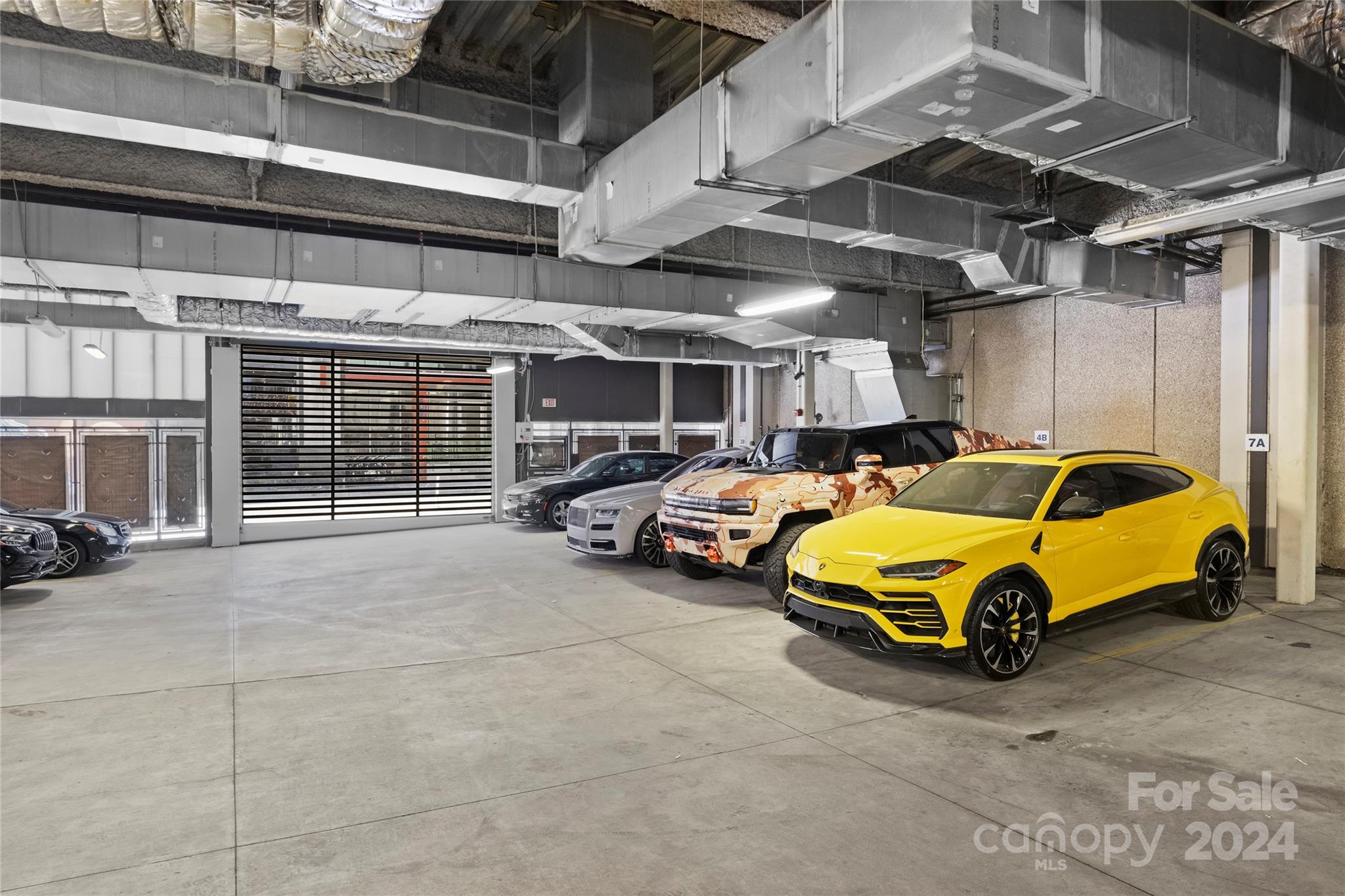 139 S Tryon Street Unit: 6