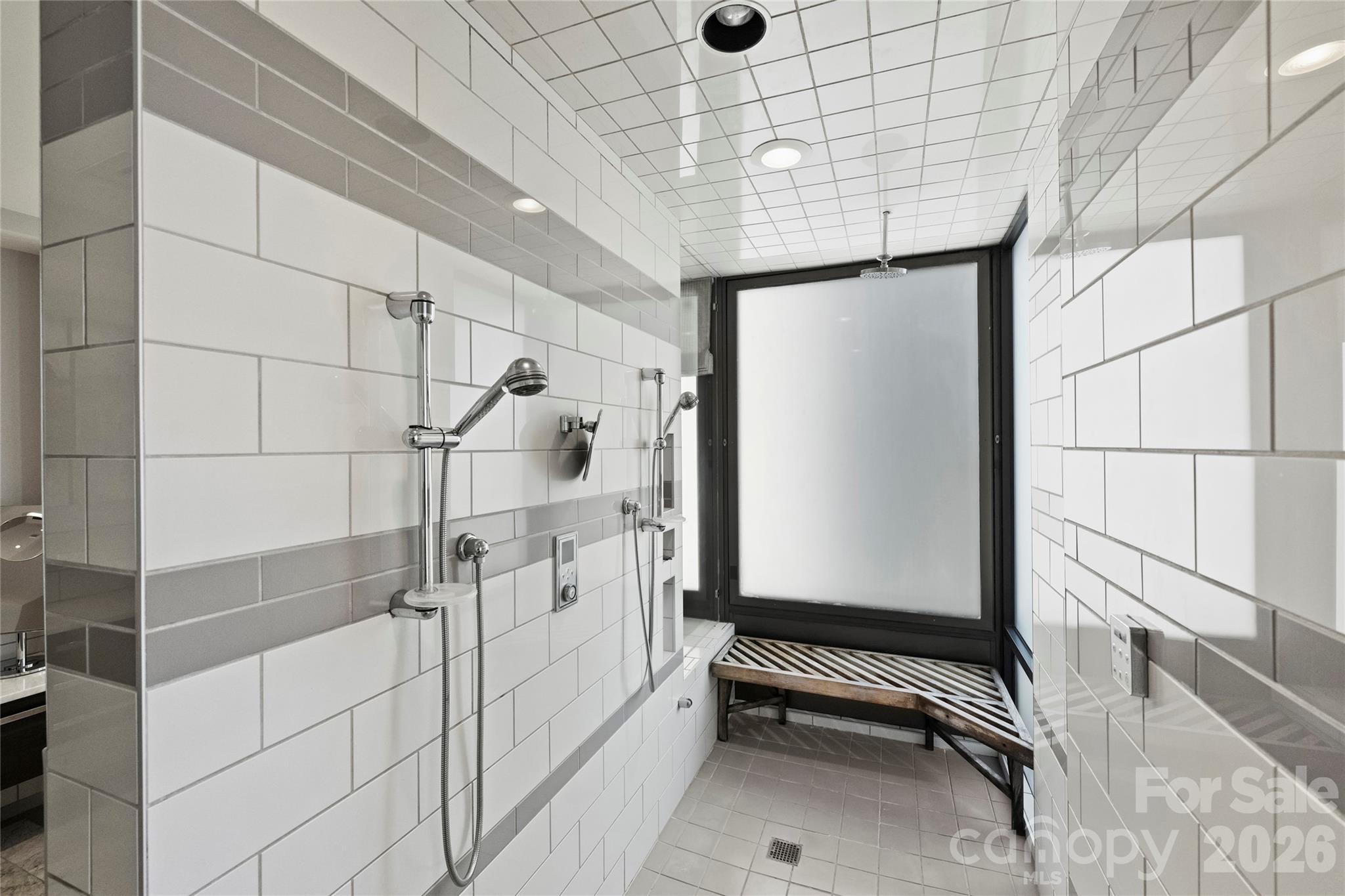 139 S Tryon Street Unit: 6