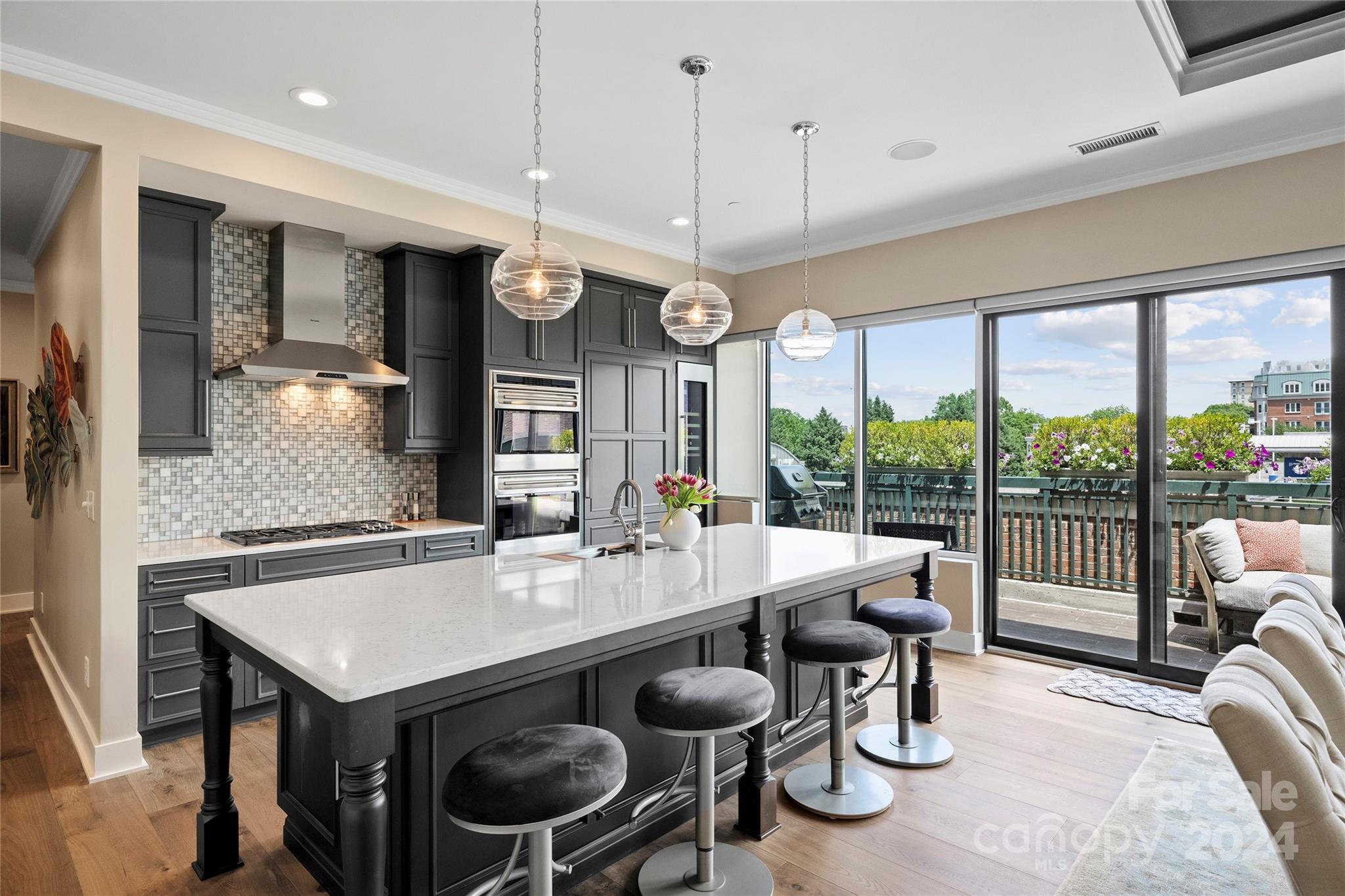 229 N Church Street Unit: 404