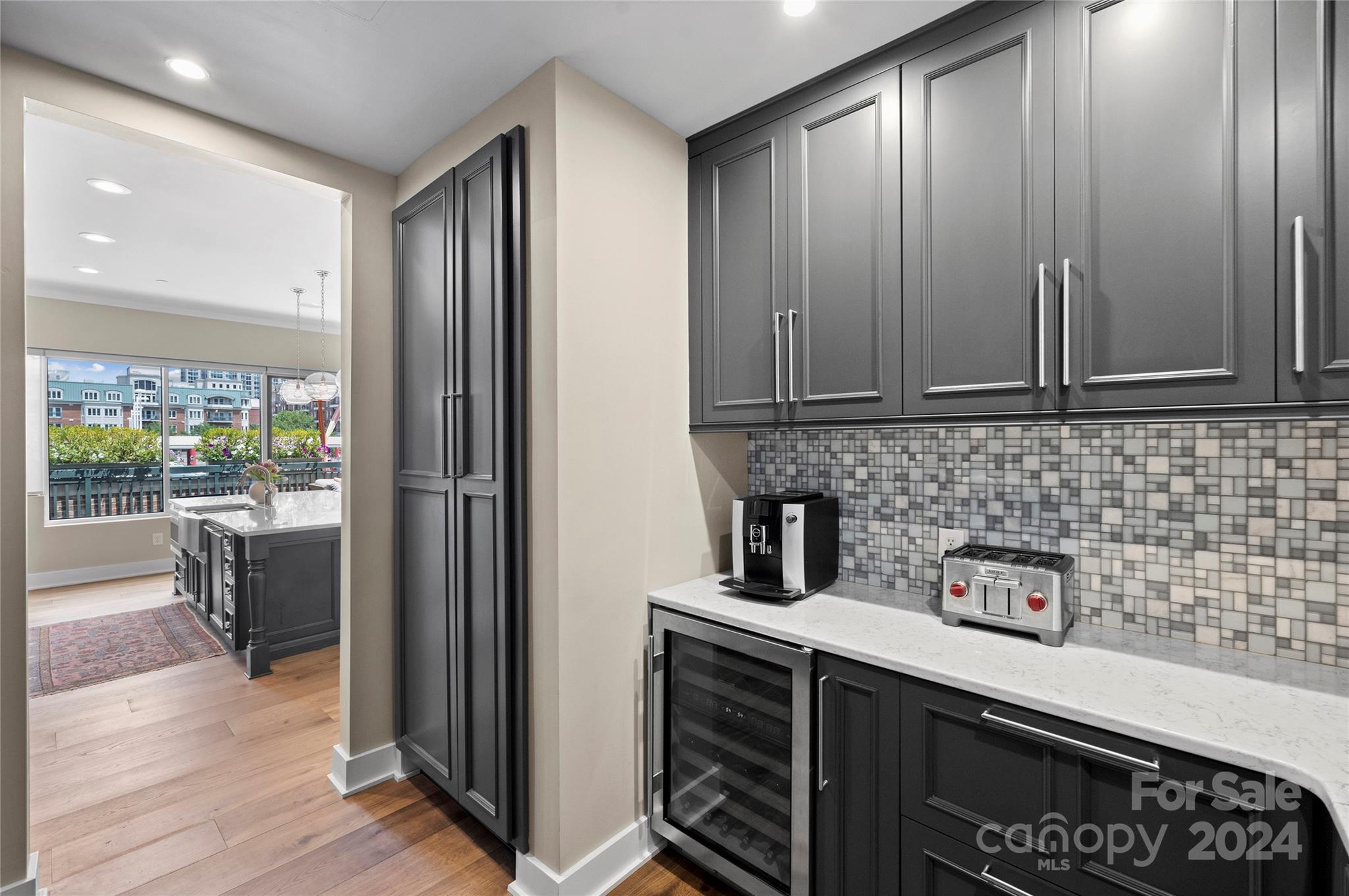 229 N Church Street Unit: 404