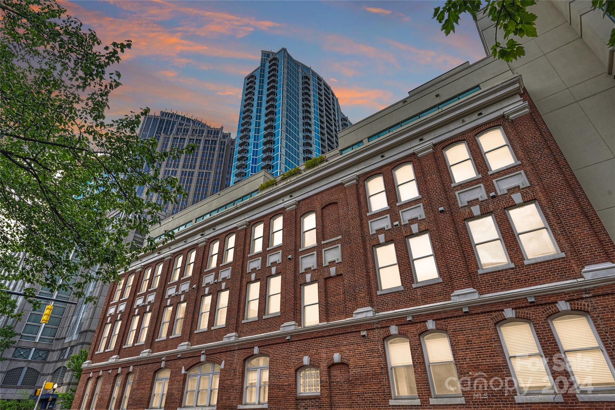 229 N Church Street Unit: 404