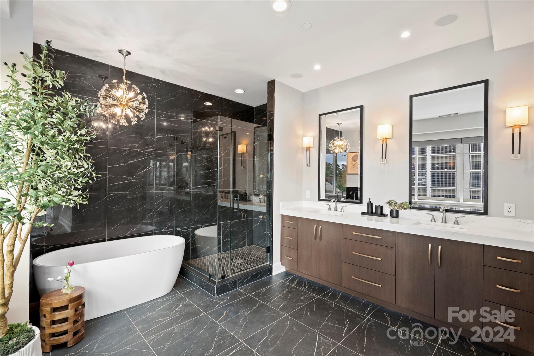 229 N Church Street Unit: 404