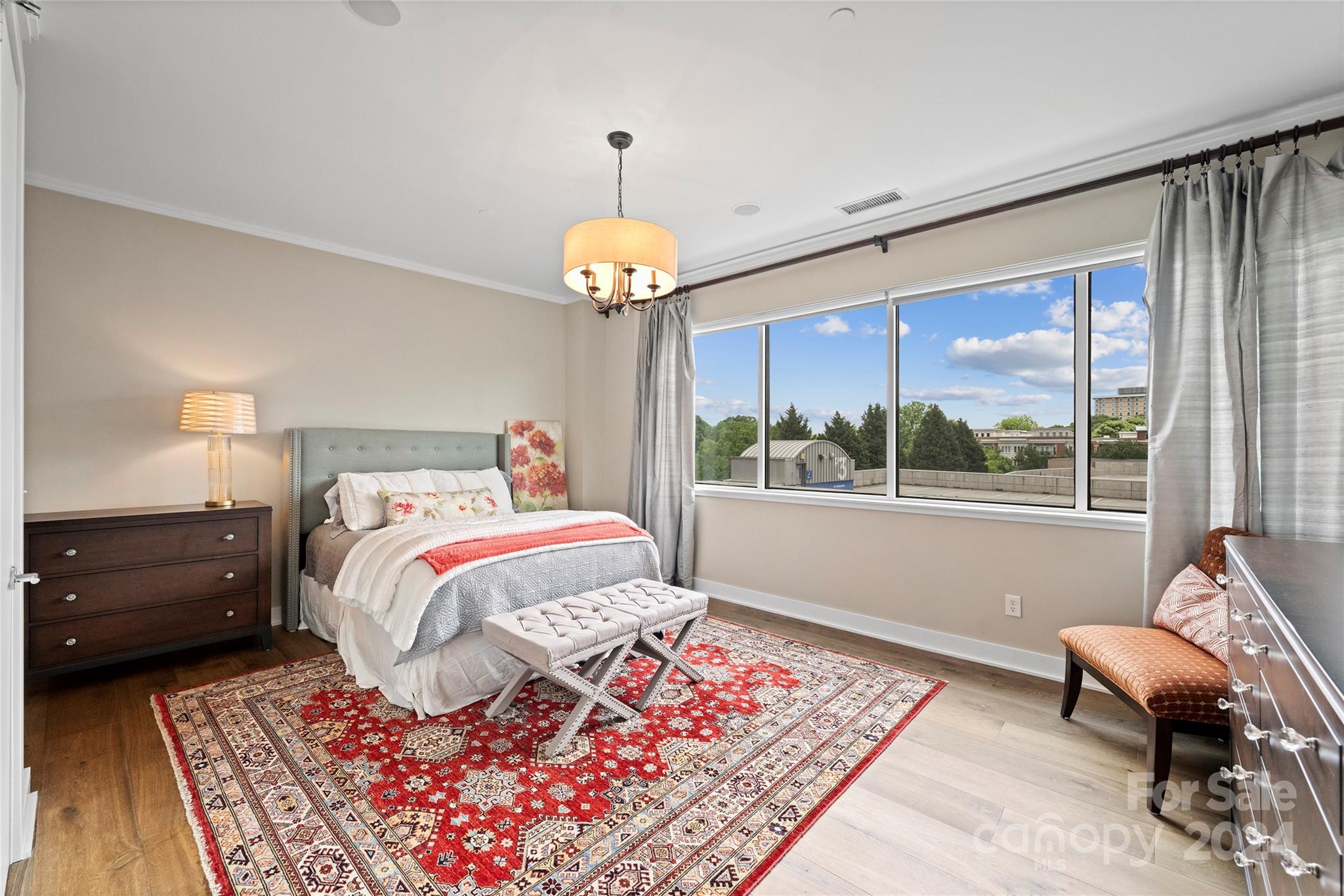 229 N Church Street Unit: 404