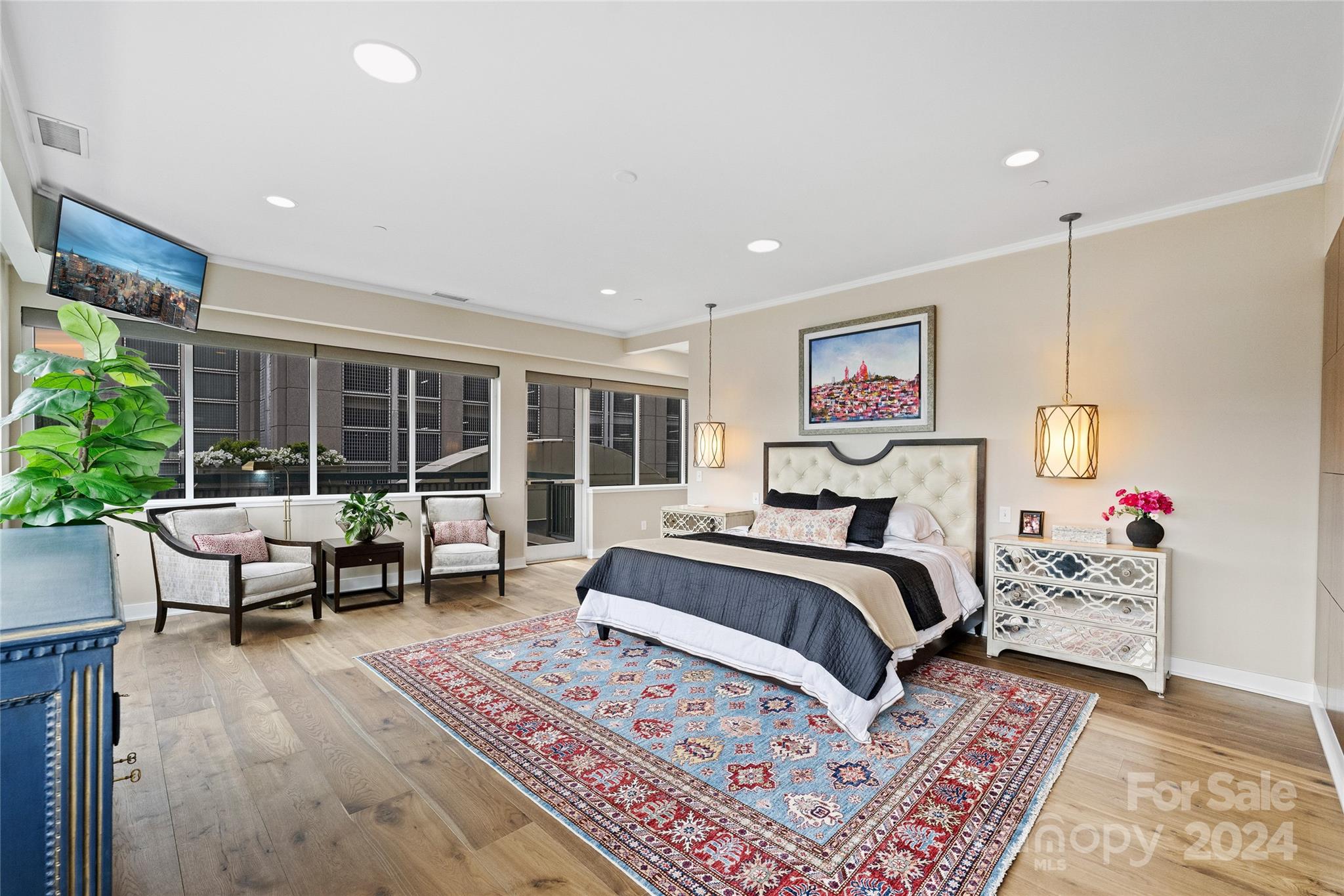 229 N Church Street Unit: 404