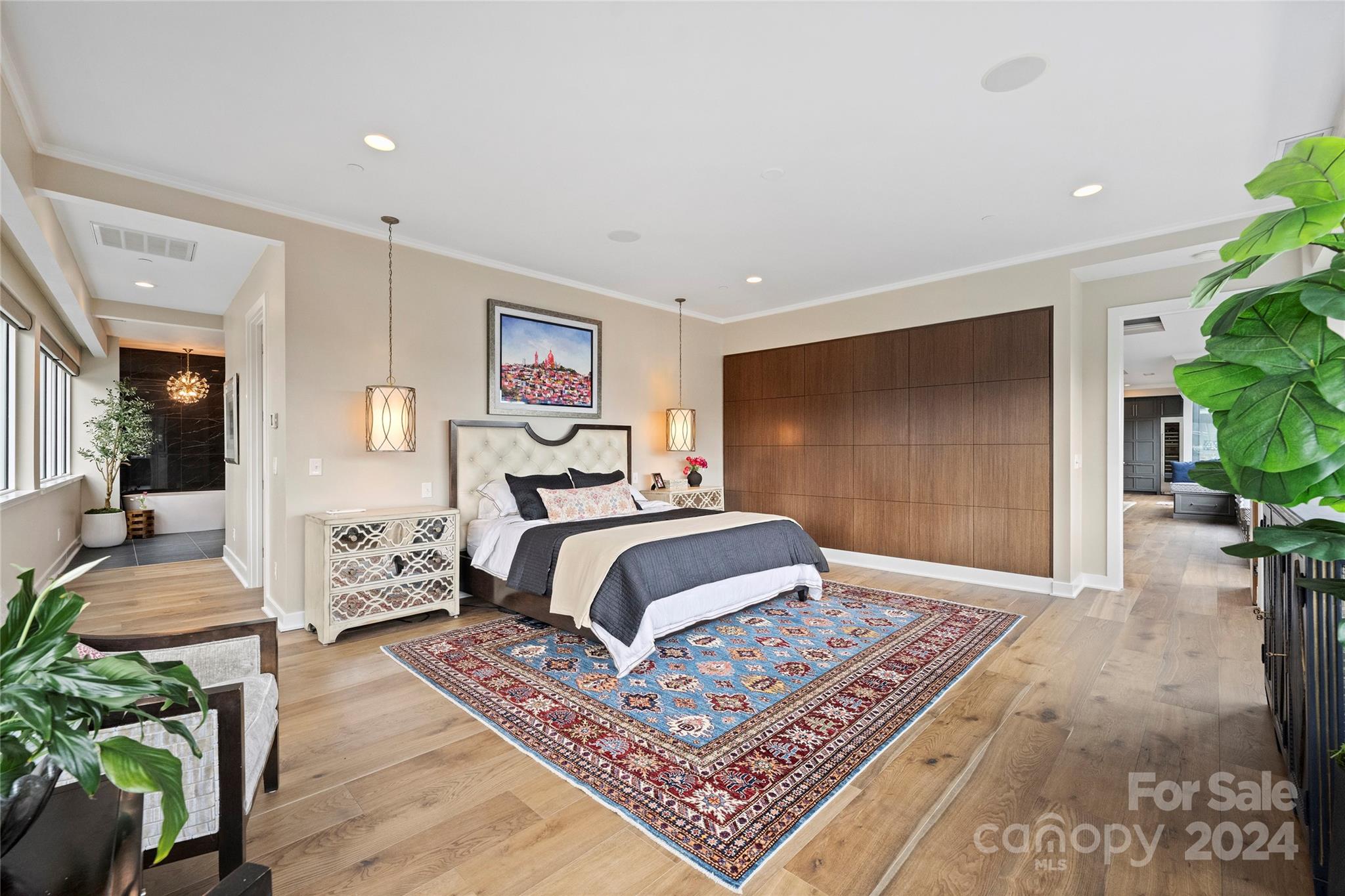 229 N Church Street Unit: 404